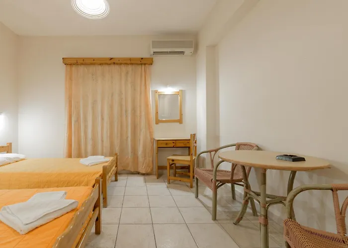 Pink Panther Studios & Apartments